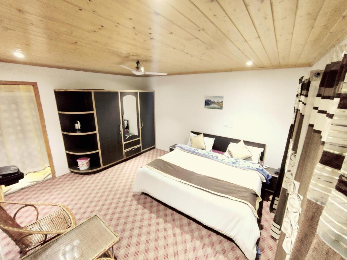Sheesha Residency Hotel Srīnagar Екстериор снимка