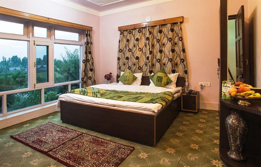 Sheesha Residency Hotel Srīnagar Екстериор снимка